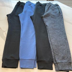 Uni-qlo all size 13 . 4 pairs